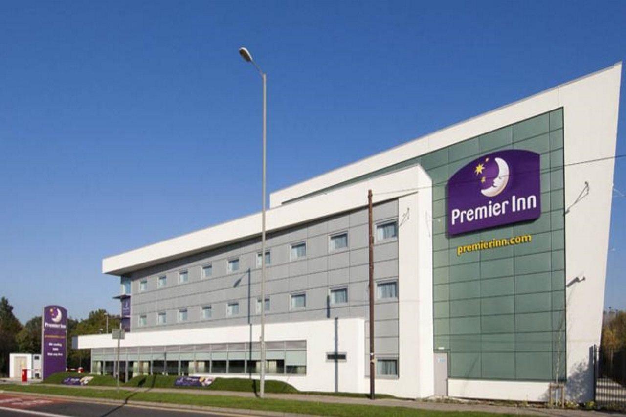 Premier Inn Liverpool John Lennon Airport 스페키 외부 사진
