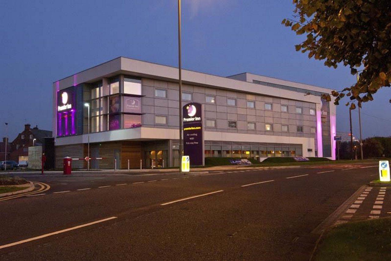 Premier Inn Liverpool John Lennon Airport 스페키 외부 사진