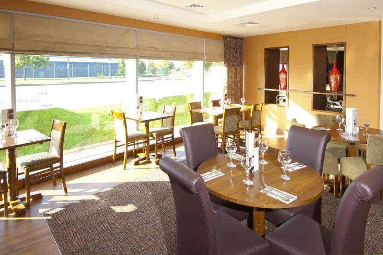 Premier Inn Liverpool John Lennon Airport 스페키 외부 사진